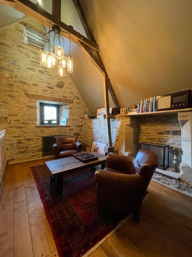 Manoir Medieval Du XV Ieme Siecle Minihy-Treguier Luaran gambar