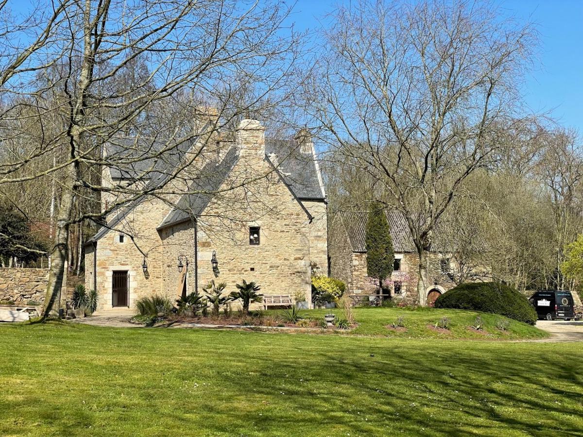 Manoir Medieval Du XV Ieme Siecle Minihy-Treguier Luaran gambar