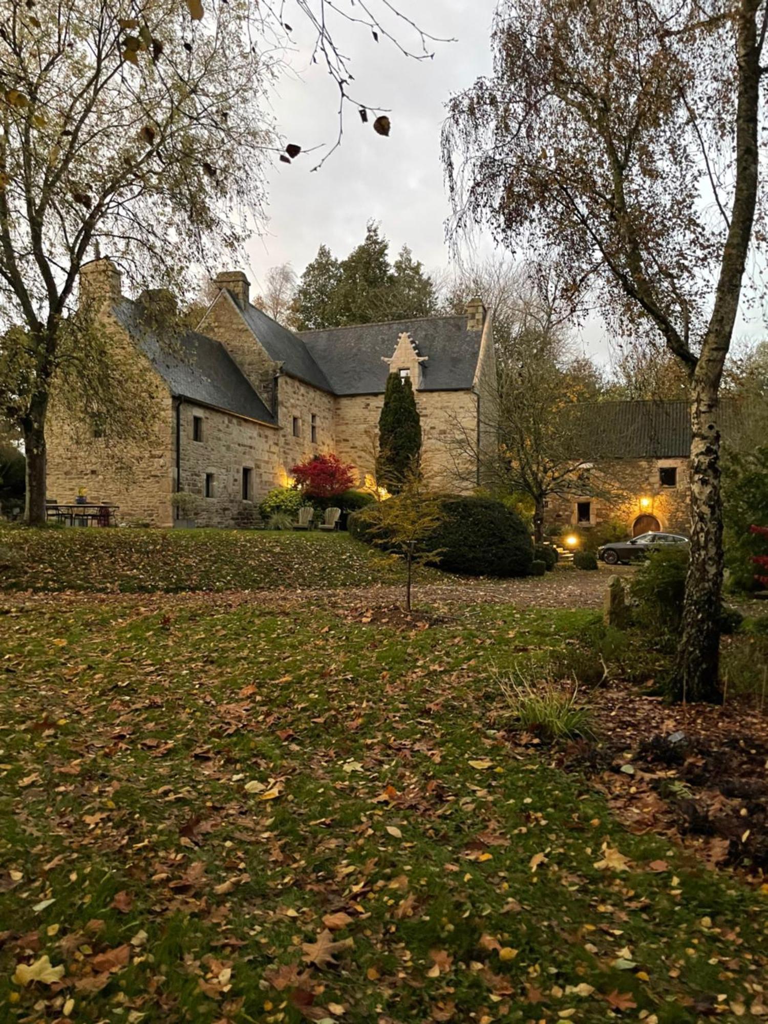 Manoir Medieval Du XV Ieme Siecle Minihy-Treguier Luaran gambar