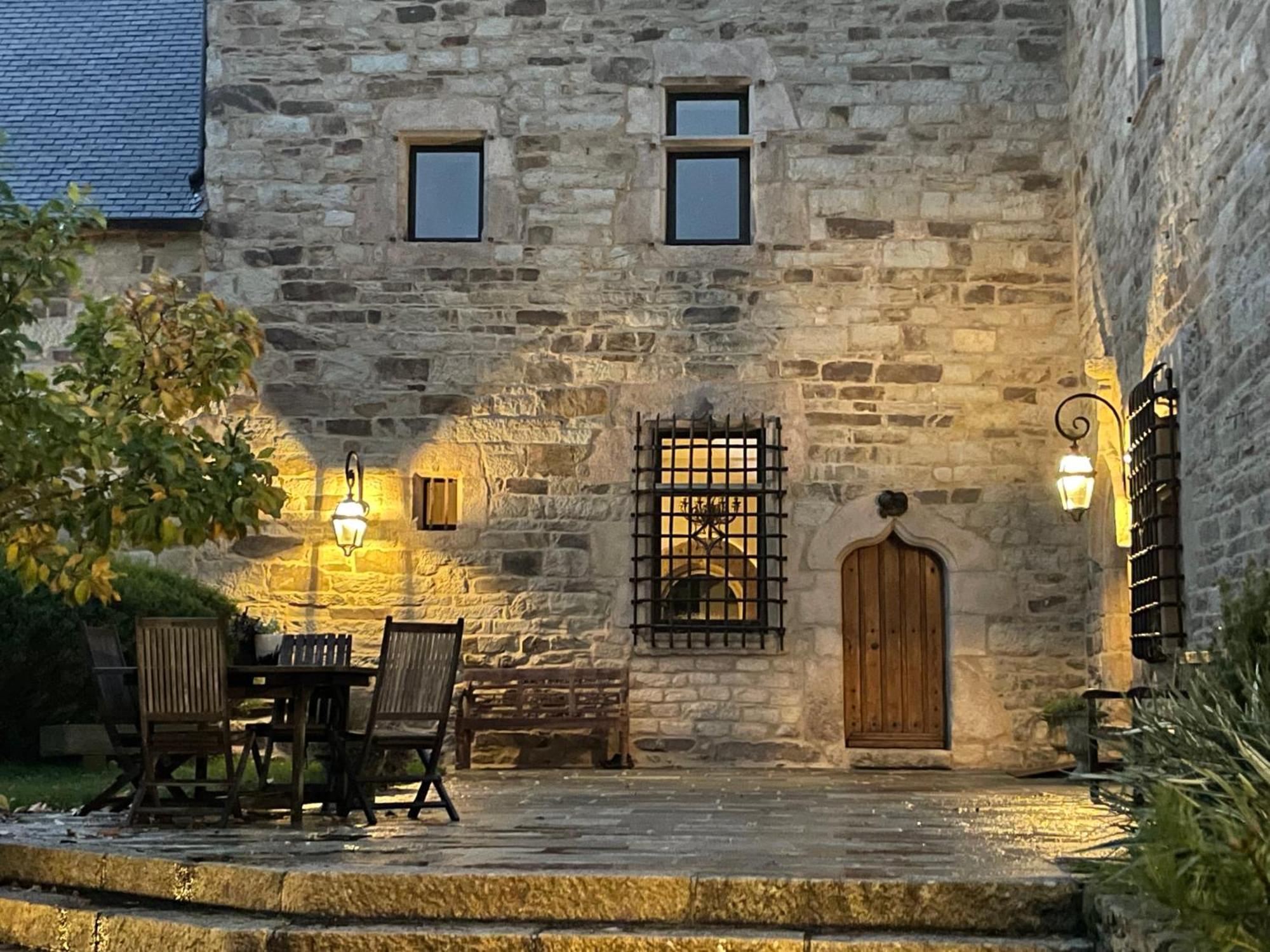 Manoir Medieval Du XV Ieme Siecle Minihy-Treguier Luaran gambar