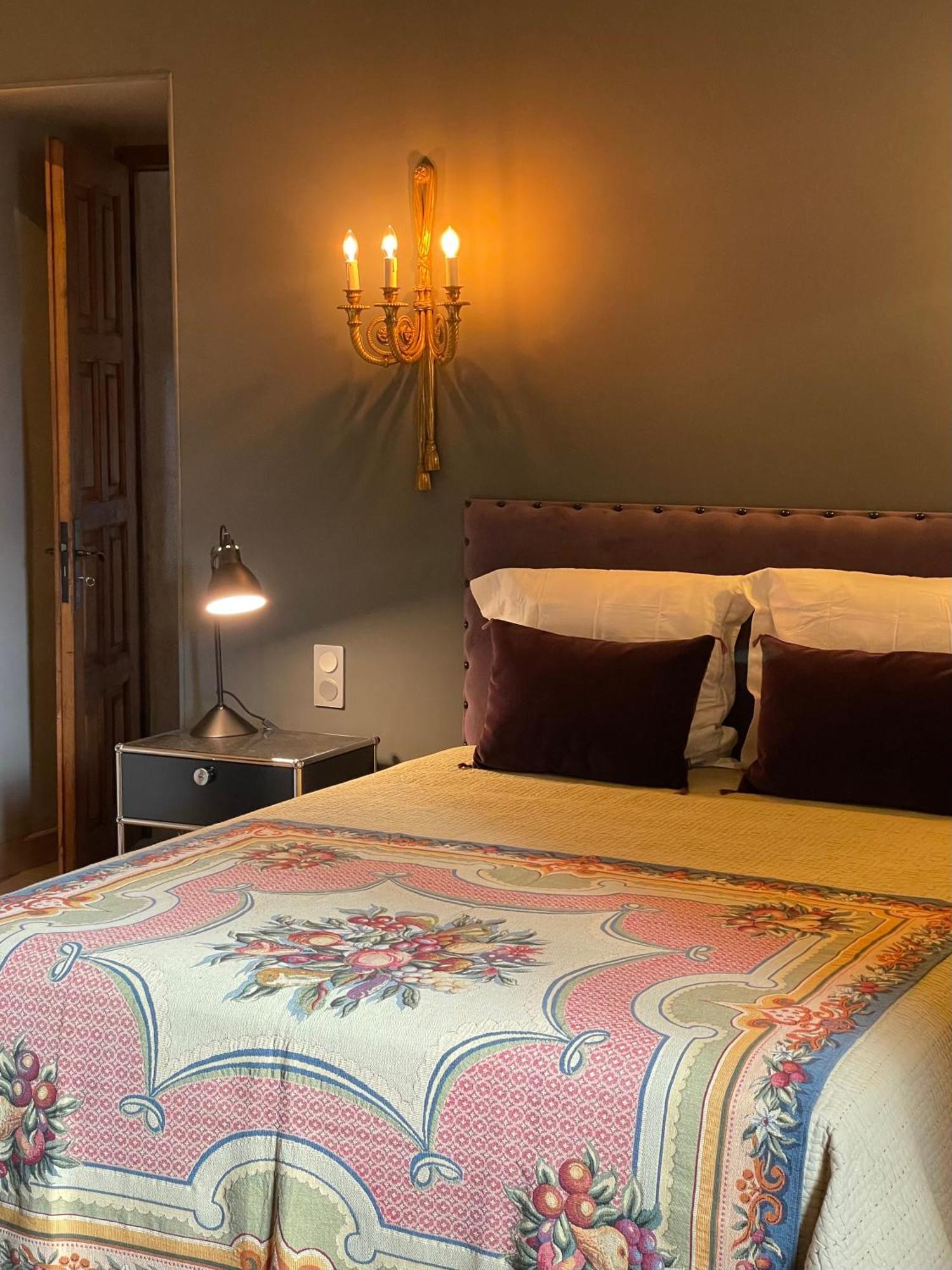 Manoir Medieval Du XV Ieme Siecle Minihy-Treguier Luaran gambar